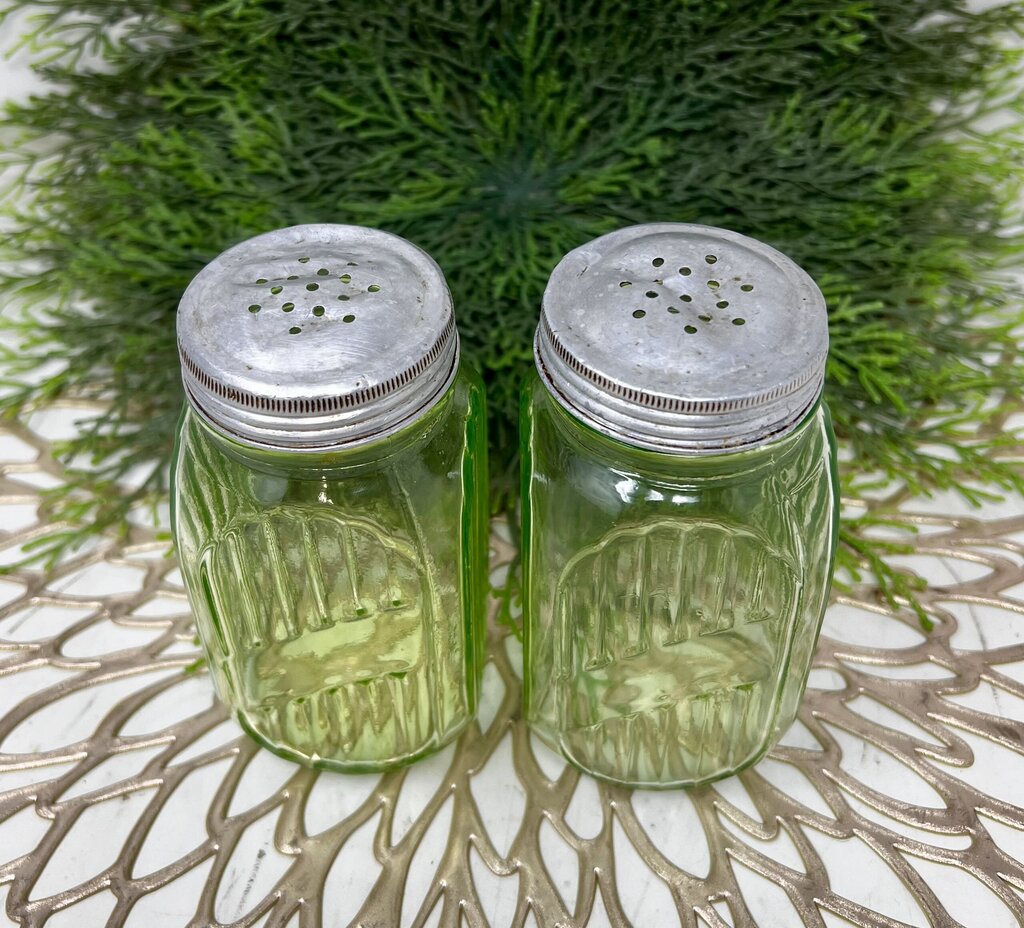 Vintage Anchor Hocking Uranium Vaseline Depression Glass Salt & Pepper Shakers