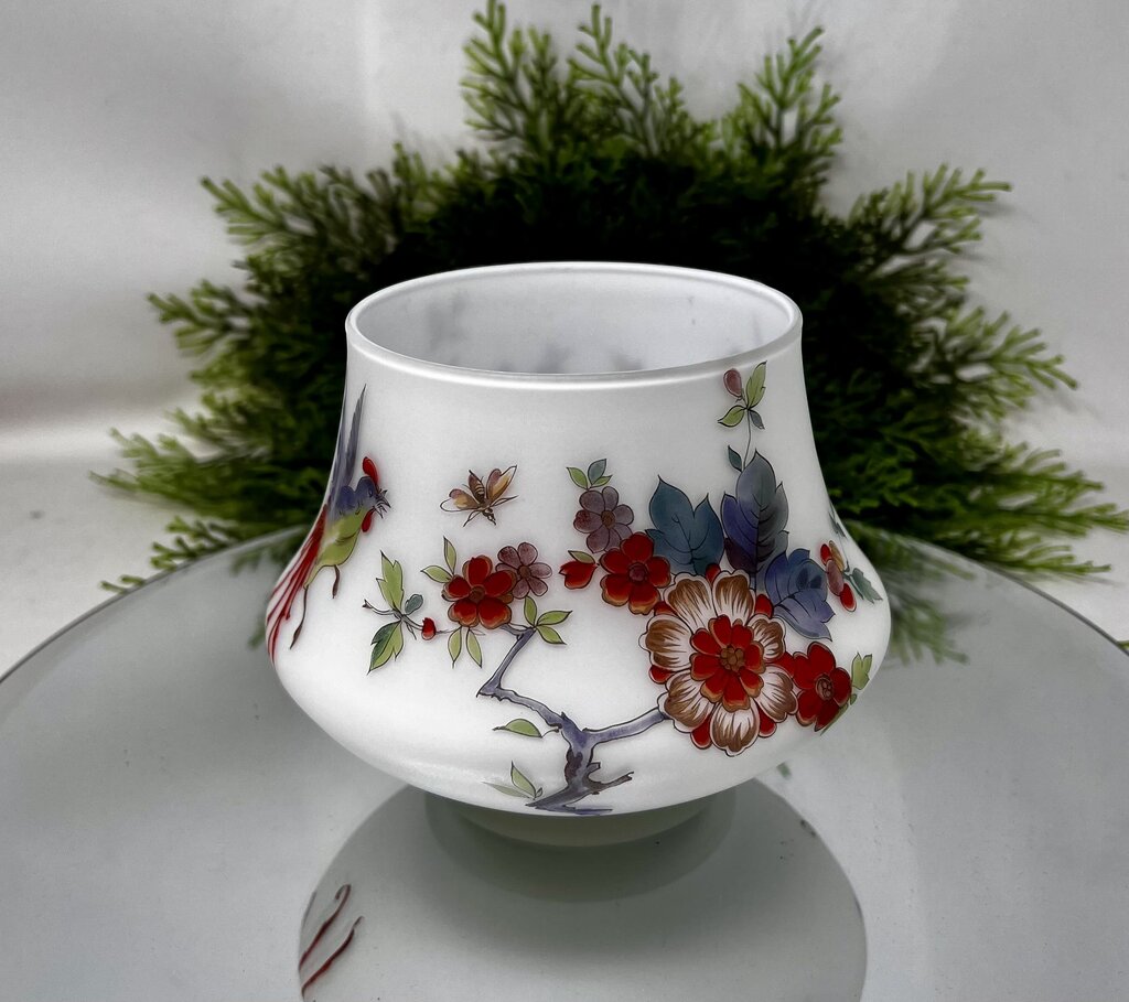 Frosted Red Bird Jar With Finial Lid