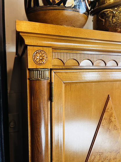 Stanley Armoire