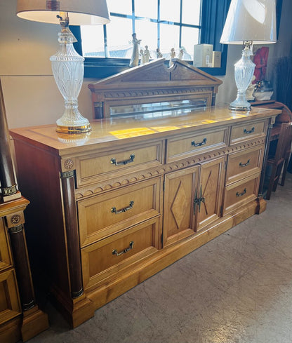 Stanley Vanity Dresser With Mirror