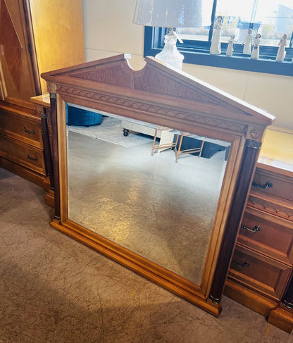 Stanley Vanity Dresser With Mirror