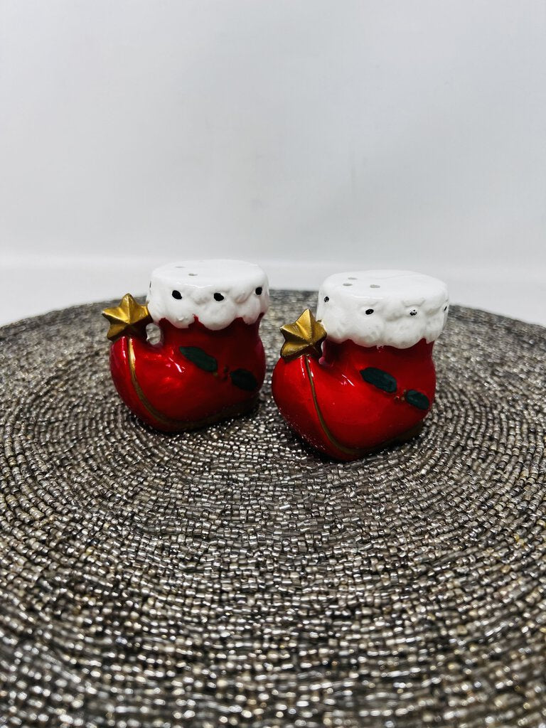 VTG. Santa Boot Salt & Pepper