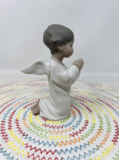 Lladro Angel Praying Matte