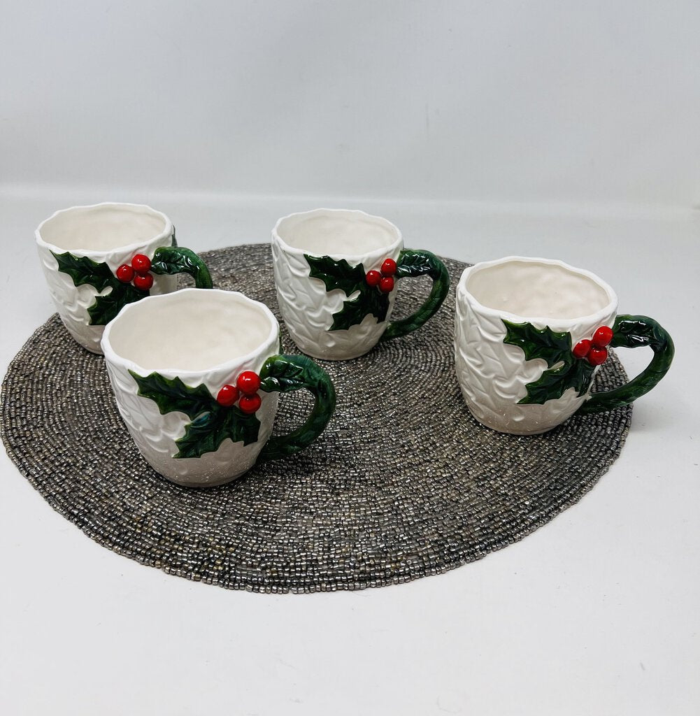 Lefton Holly Berry Mug Set