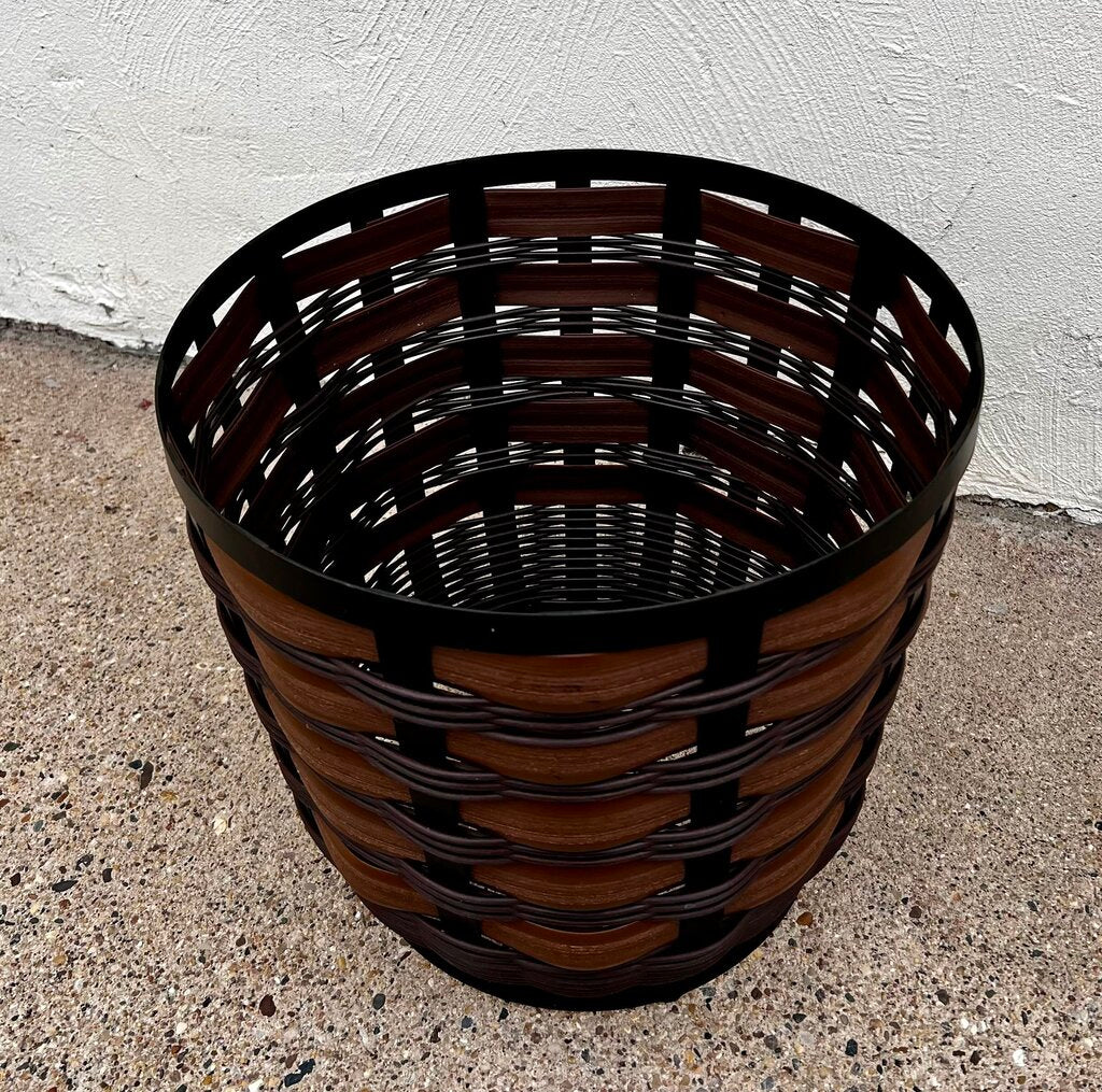 The Veranda Chocolate Planter Basket (Large)