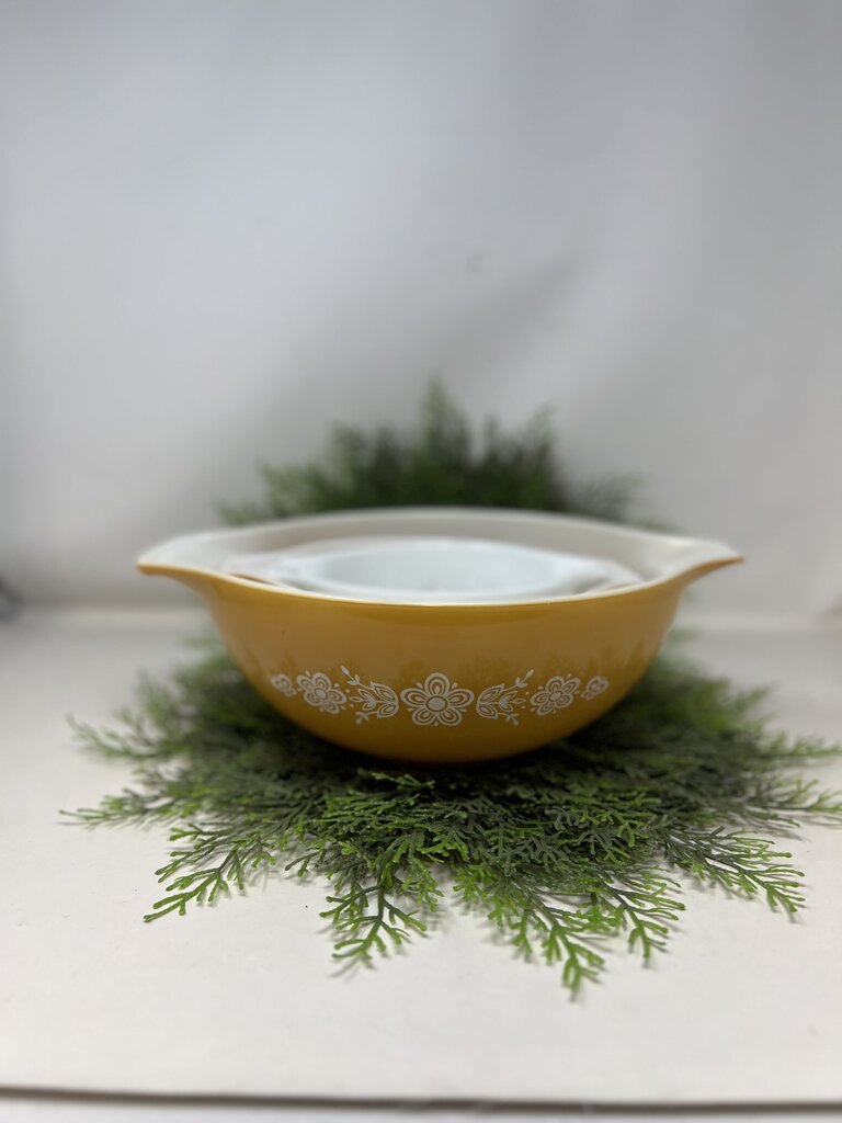 Pyrex Butterfly Cinderella Set