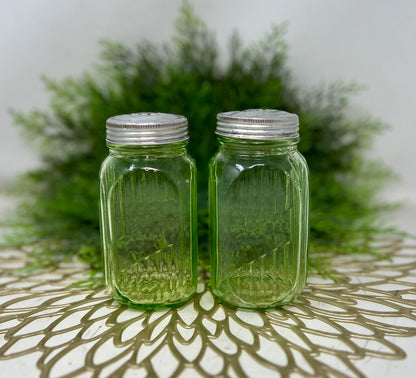 Vintage Anchor Hocking Uranium Vaseline Depression Glass Salt & Pepper Shakers