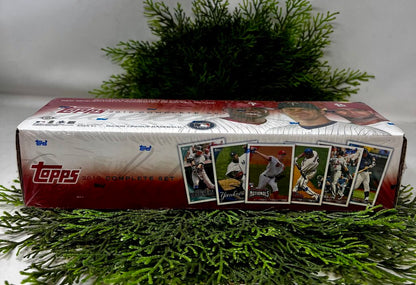 2010 Topps Baseball Complete Factory Sealed Set w/ Mantle Patch Card Version