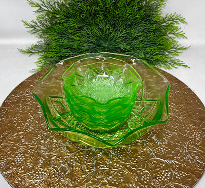Hazel Atlas Uranium Glass Bowl Set Diamond Pattern Ruffled Edge