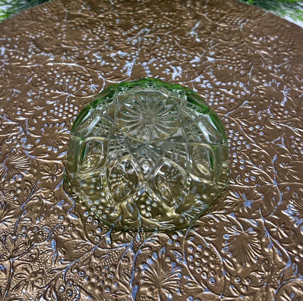 Hazel Atlas Uranium Glass Bowl Set Diamond Pattern Ruffled Edge