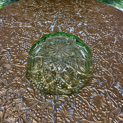 Hazel Atlas Uranium Glass Bowl Set Diamond Pattern Ruffled Edge