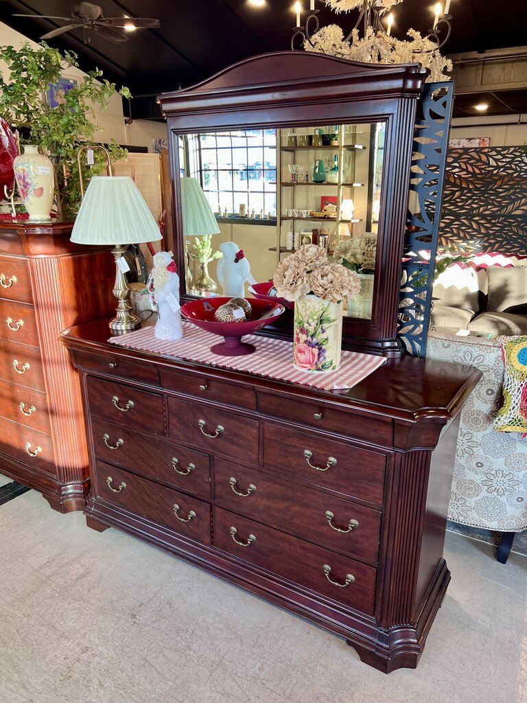 Broyhill Vanity Long Dresser With Mirror