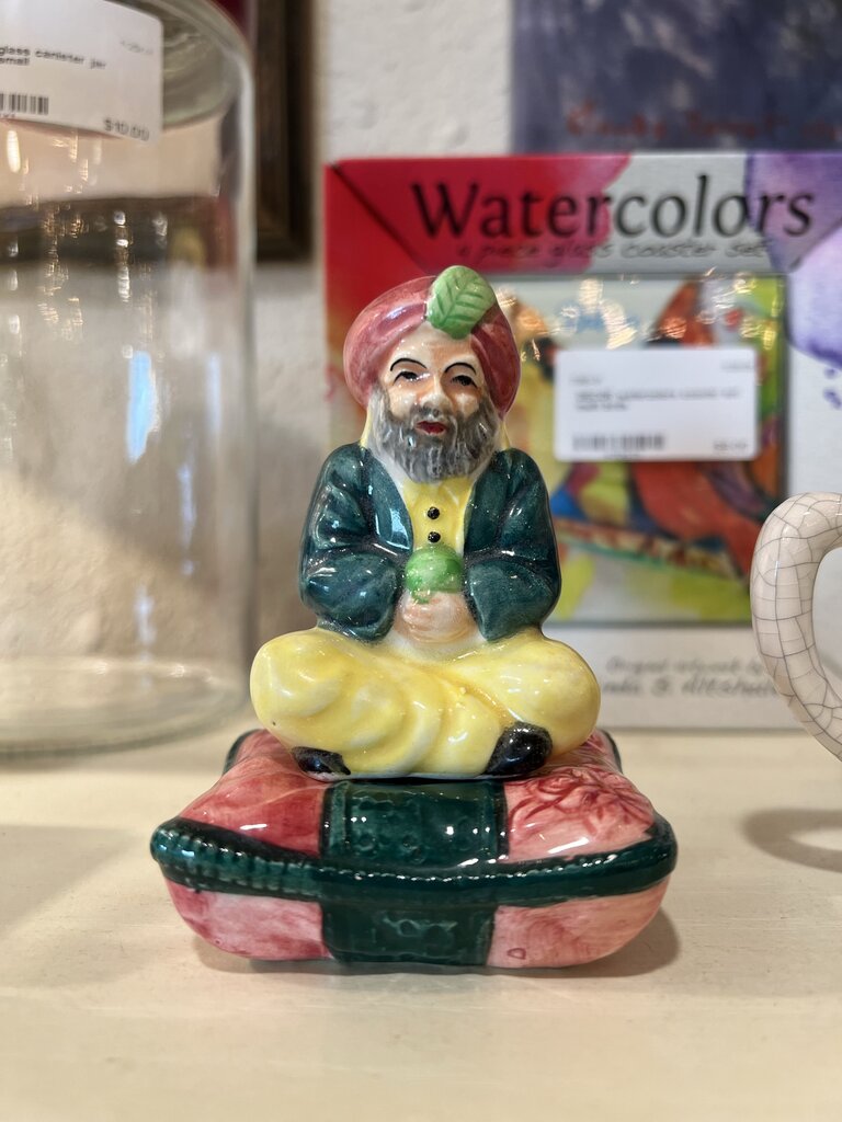 Vintage Arabian Sultaan On Pillow Salt and Pepper Shaker 1950s Japan