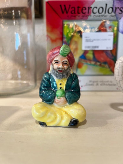 Vintage Arabian Sultaan On Pillow Salt and Pepper Shaker 1950s Japan