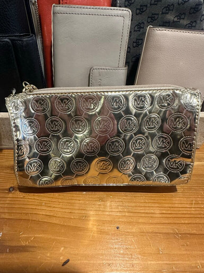 Michael Kors Estee Lauder Gold Cosmetic Bag w Hangtag