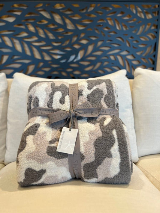 NWT Barefoot Dreams Blanket Camo