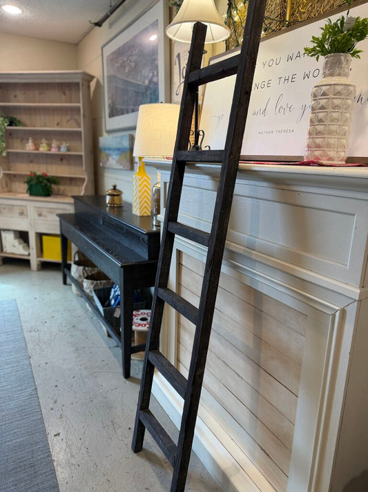 Wood Rustic Black Blanket Ladder