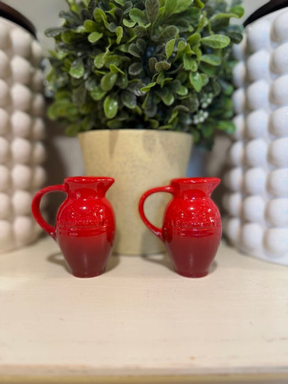Le Creuset Salt & Pepper Shaker Cherry Ombre Jug Pitcher Handle