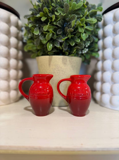 Le Creuset Salt & Pepper Shaker Cherry Ombre Jug Pitcher Handle