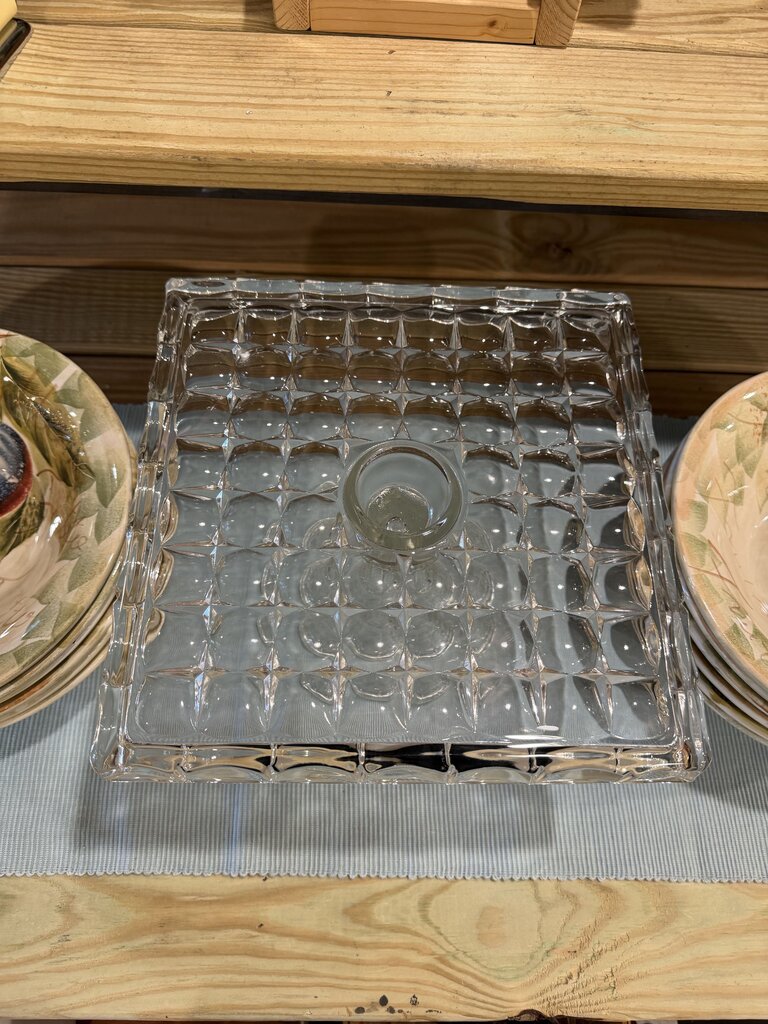 Square Pedastal Scalloped Cake Stand