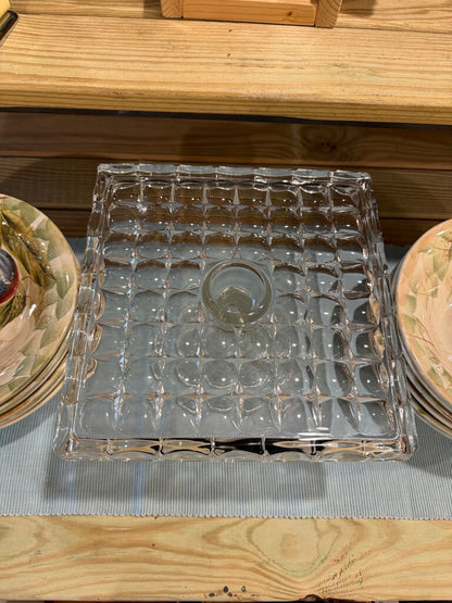 Square Pedastal Scalloped Cake Stand