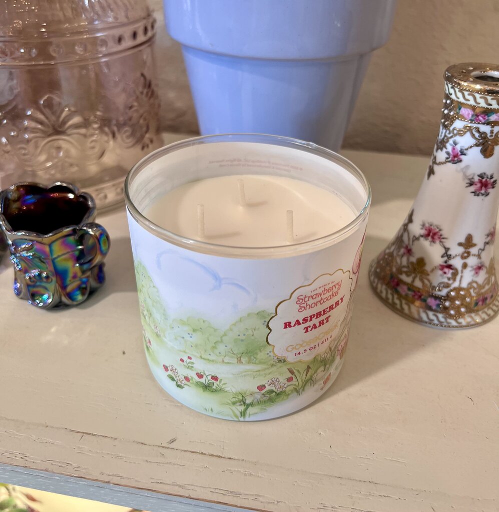 Goose Creek Strawberry Shortcake Raspberry Tart Candle