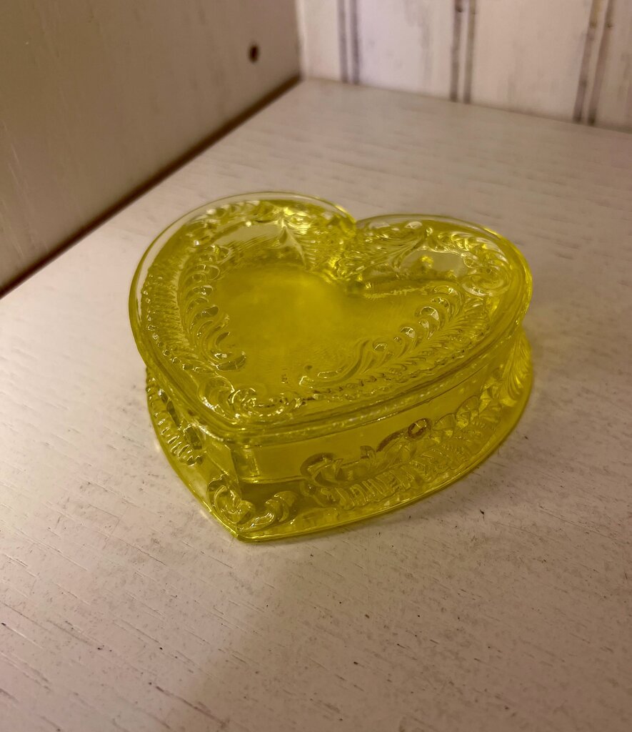 VTG BOYD Vaseline Covered Heart Dish
