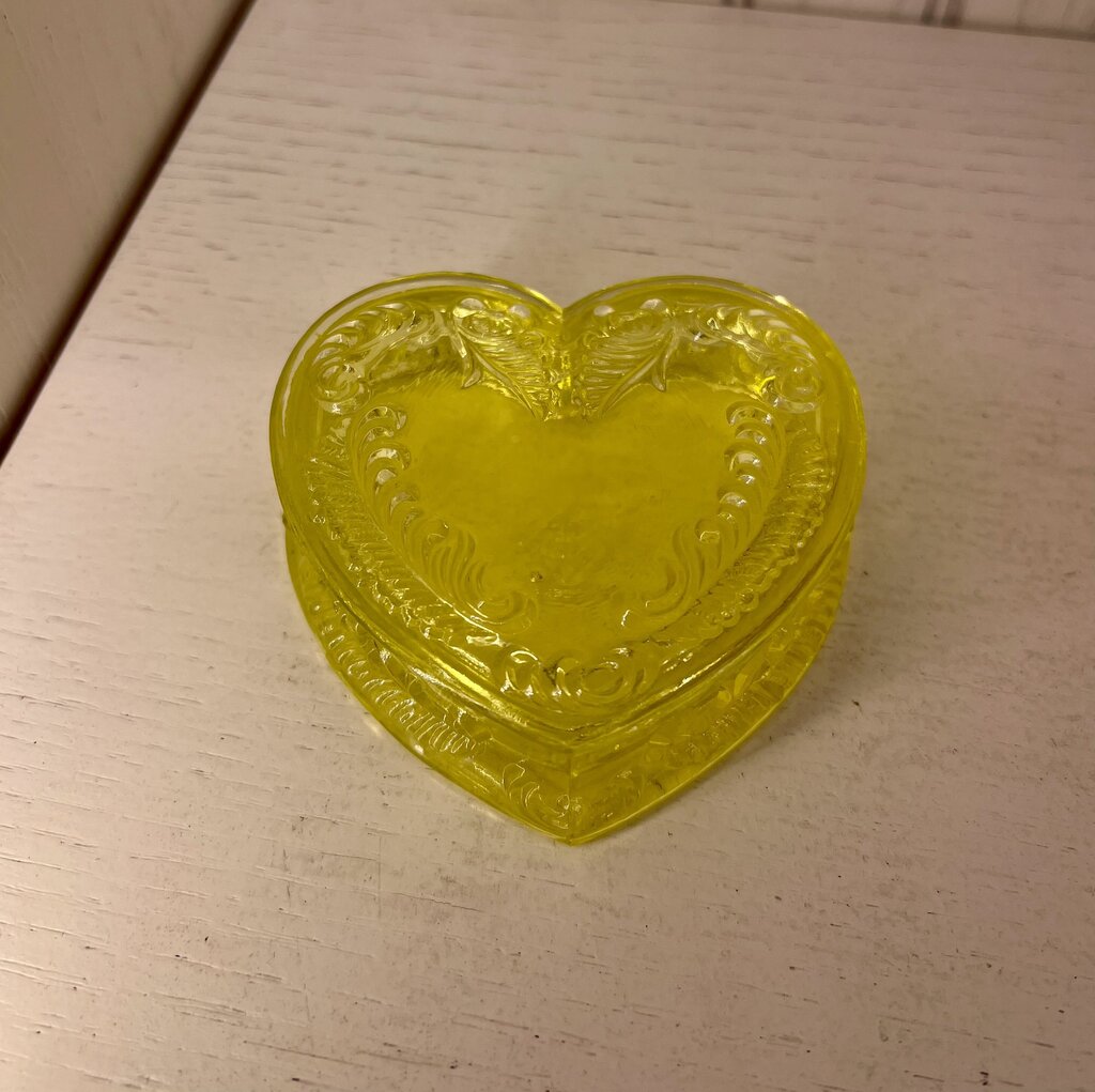 VTG BOYD Vaseline Covered Heart Dish