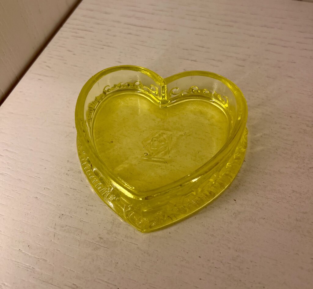 VTG BOYD Vaseline Covered Heart Dish