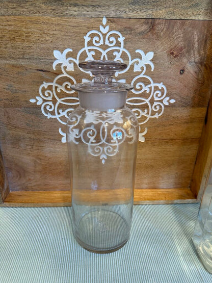 VTG APOTHECARY GLASS JAR ORIGINAL GLASS STOPPER MEDICAL JAR ROUND