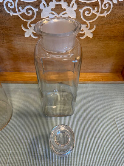 VTG APOTHECARY GLASS JAR ORIGINAL GLASS STOPPER MEDICAL JAR SQUARE