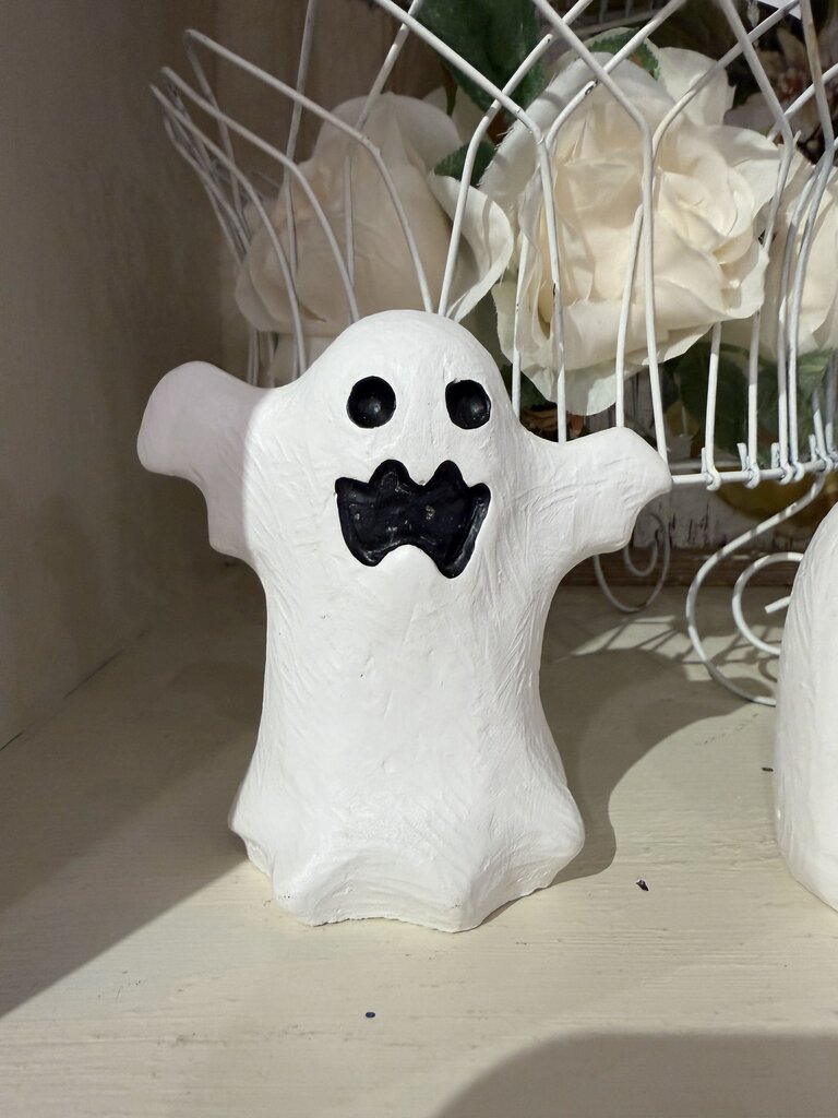 Isabel Bloom Ghost