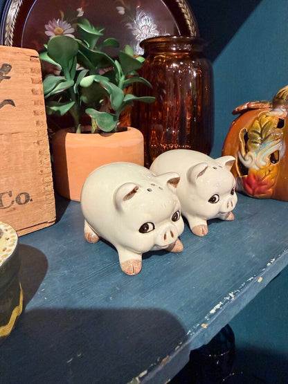 Vintage Quon Ceramic Pig Shakers