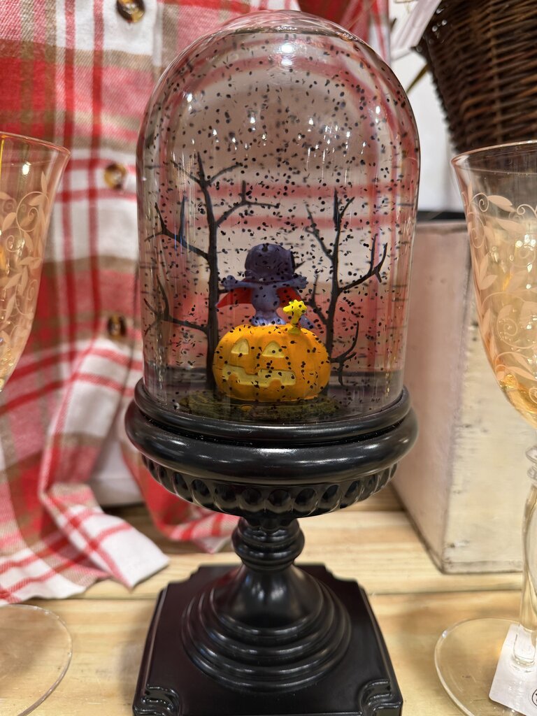 Light Up Halloween Snoopy Globe