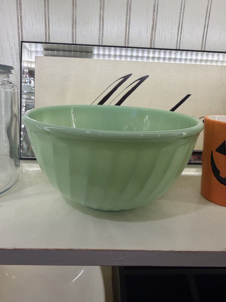 Large Jadeite Ribbed Bowl